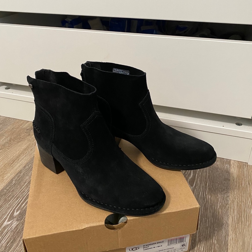 UGG leather ankle boots